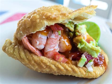  Empanadas de Camarón: Une Délice Frit à l'Exterior Croustillant et à la Chair juteuse