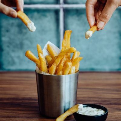   La Crabe Frite de Rizhao: Un Festival d'Épices Croustillantes et d'Aromas Fraîchement Sortis de la Mer!